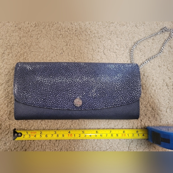 Dark blue Michael Kors wallet with removable zip card holder - Picture 2 of 7